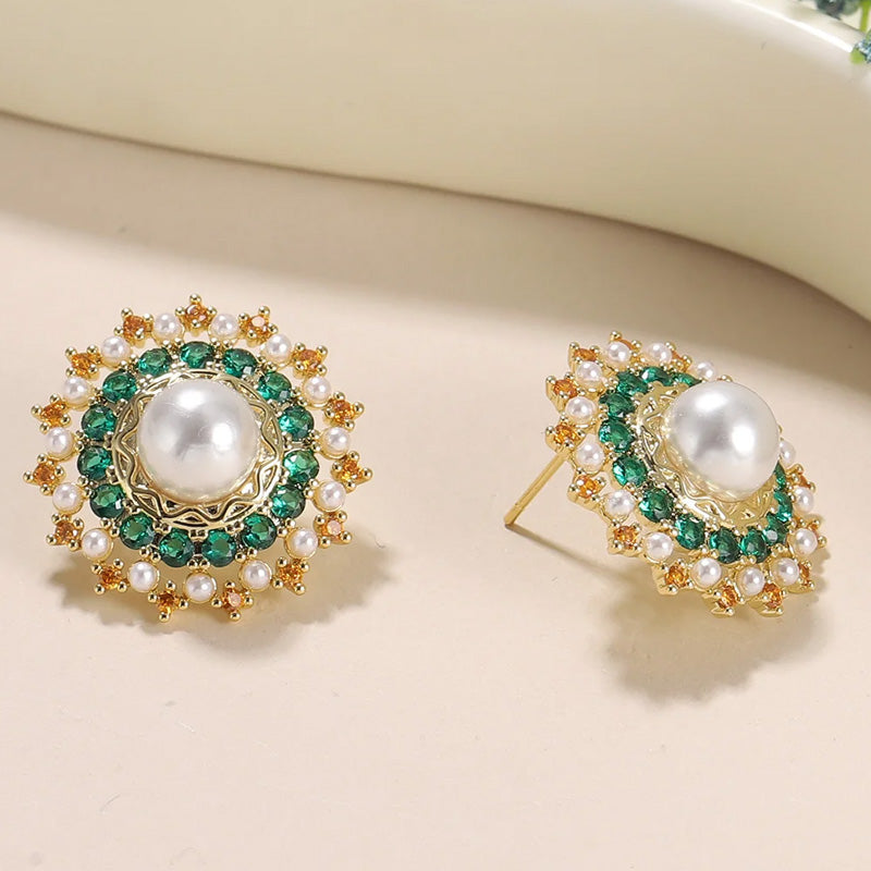 Dara Emerald Pearl Studs