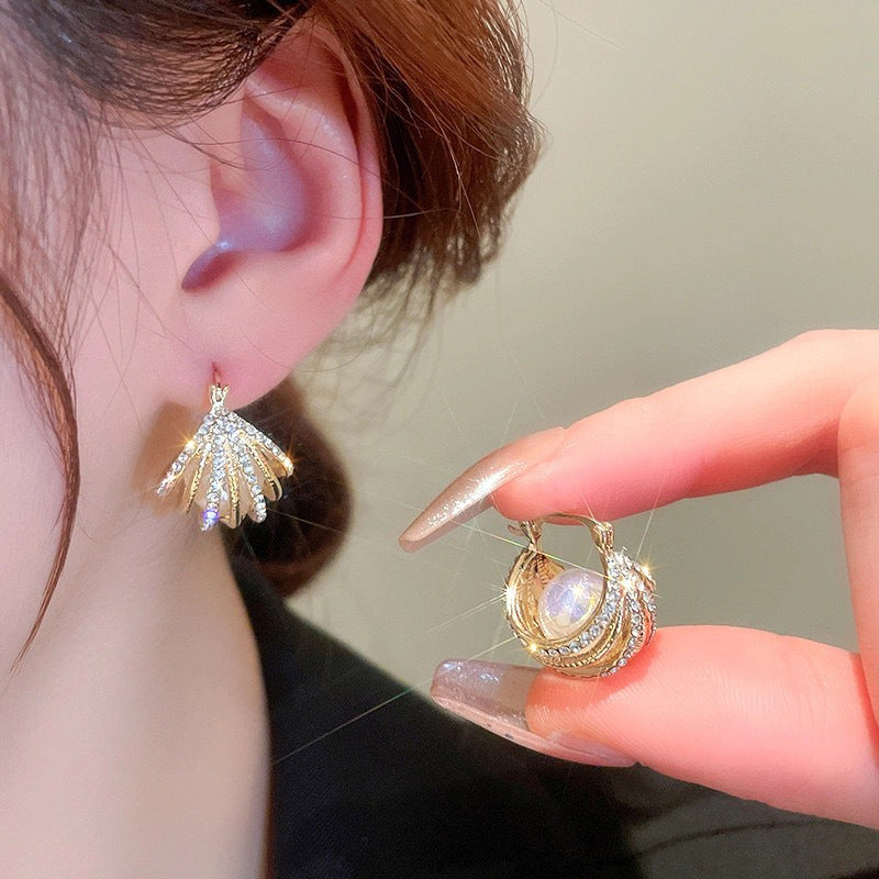 Luna Pearl Glow Earrings