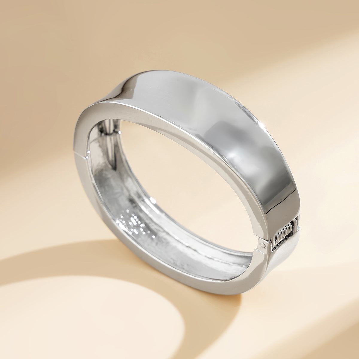 Cecilia Bangles