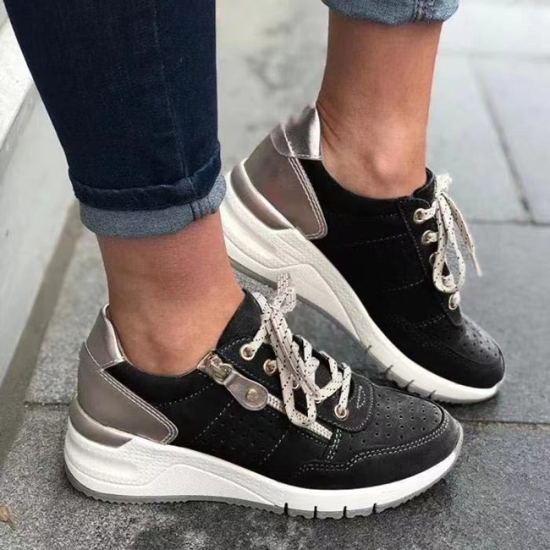 Bella Sneakers
