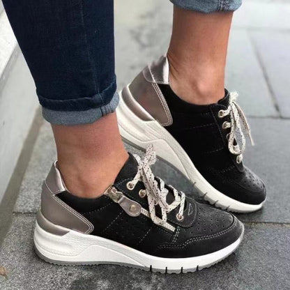 Bella Sneakers