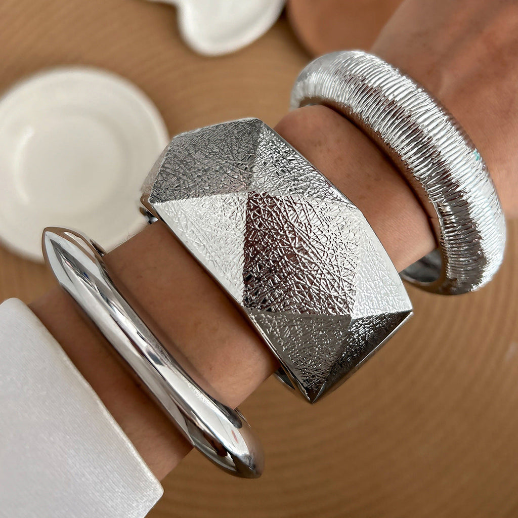 Velora Bangles